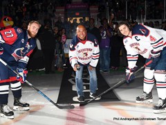 Super Bowl MVP Hines Ward dropping the ceremonial 1st puck to open the 2018-19 Johnstown Tomahawks season